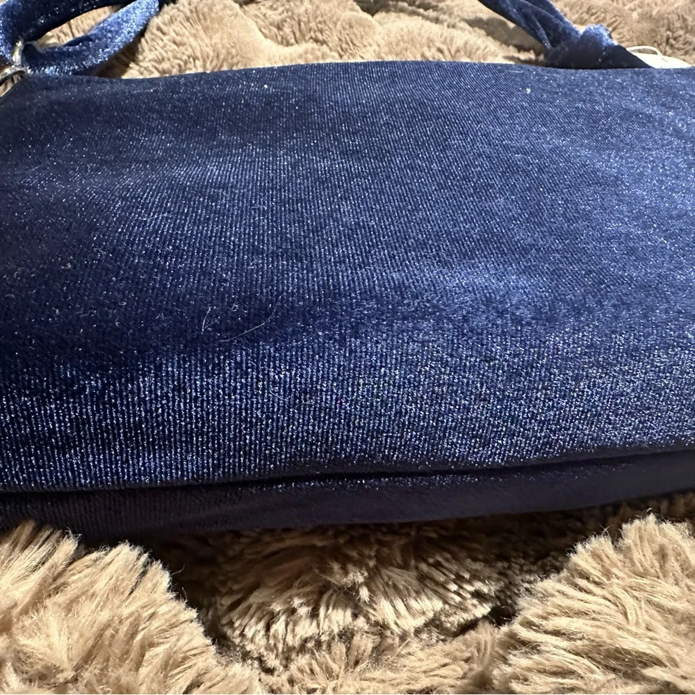 Sasha Navy Velvet Clutch - Picture 2 of 8
